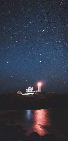 [2436x1125]星空 灯塔 照明 海岸 自然 苹果手机壁纸图片