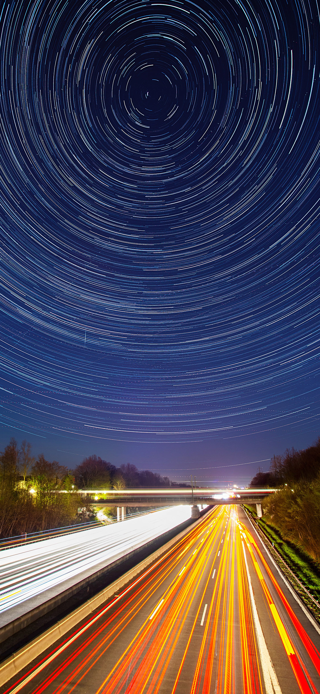 [2436×1125]星轨 街道 特效 灯光 苹果手机壁纸图片