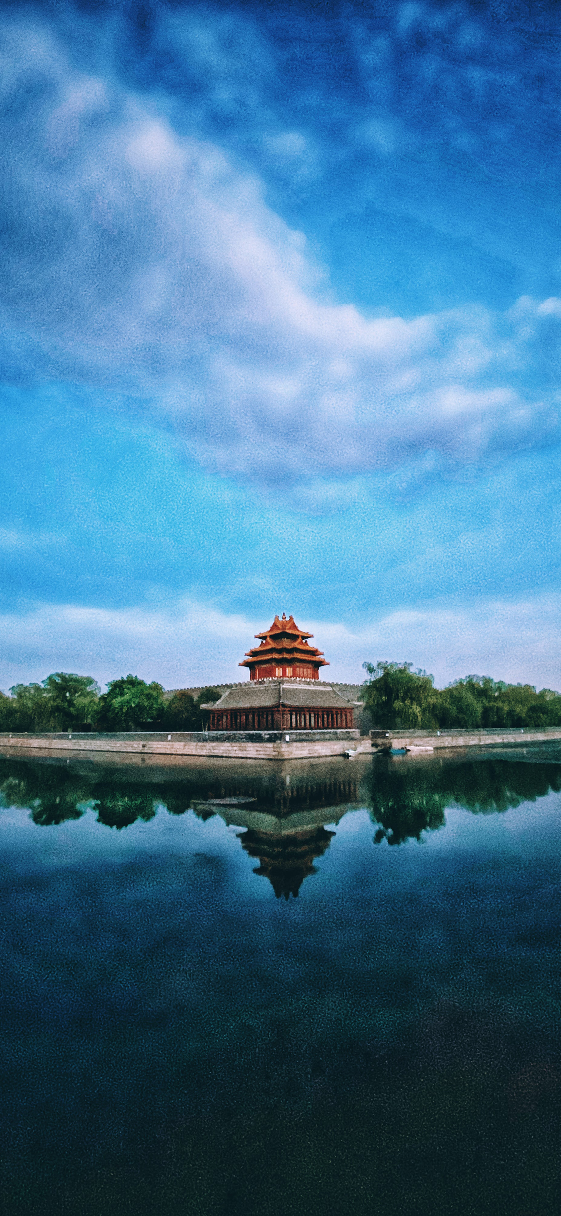 [2436×1125]景点 倒映 天空 建筑 国风 苹果手机壁纸图片