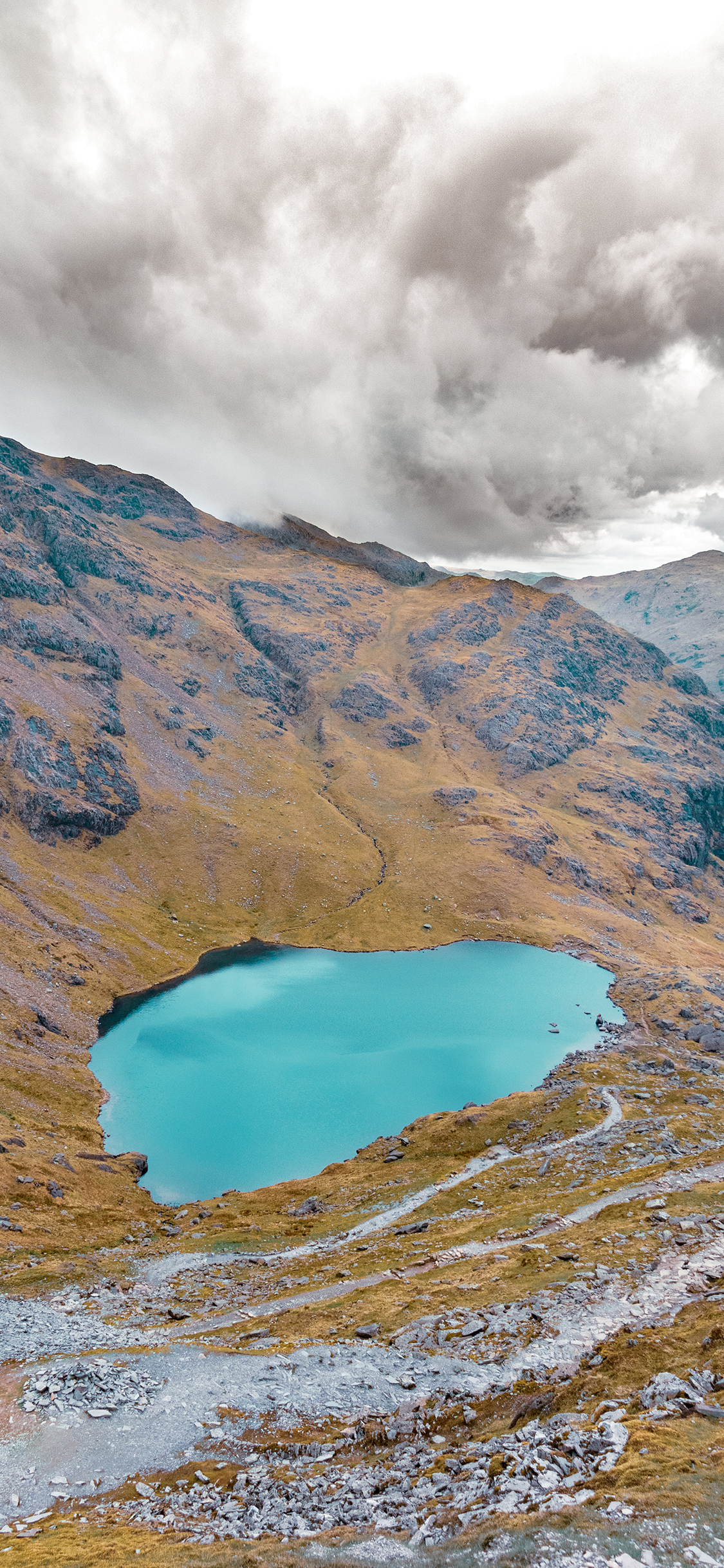 [2436×1125]景色 山顶 天空 高山 湖水 苹果手机壁纸图片