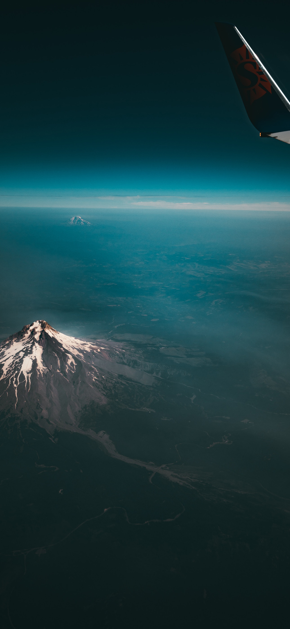 [2436×1125]景色 机翼 山顶 雪顶 苹果手机壁纸图片