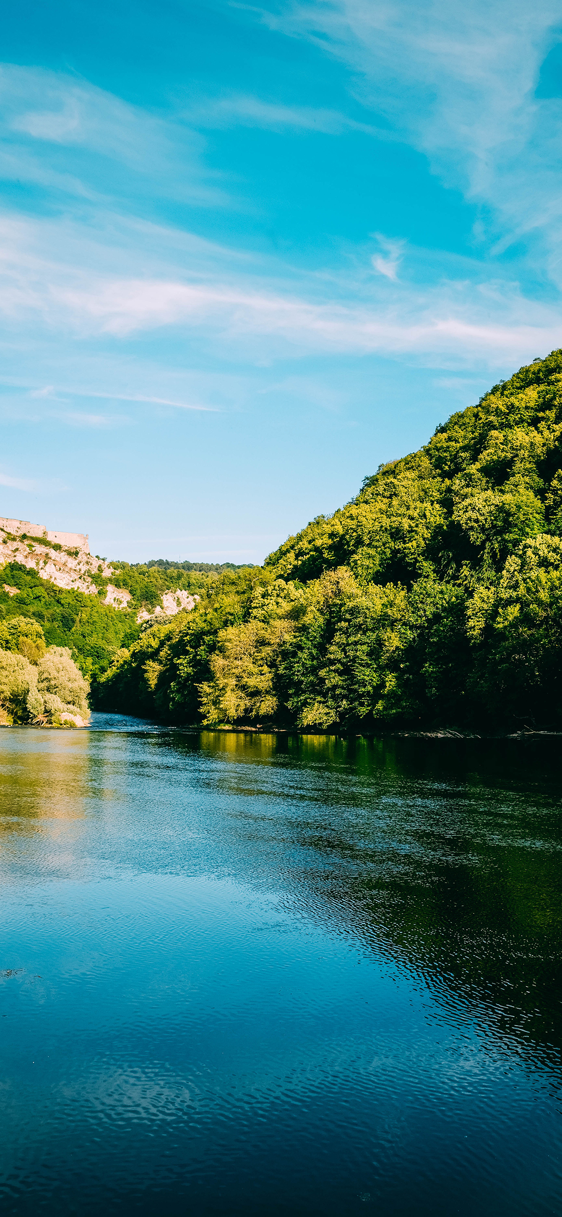 [2436×1125]景色 蔚蓝 蓝天 湖水 苹果手机壁纸图片