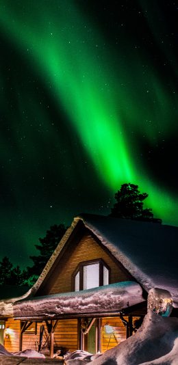 [2436x1125]木屋 夜景 极光 绿光 苹果手机壁纸图片