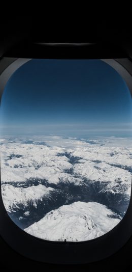 [2436x1125]机窗 风景 山峰 白雪 苹果手机壁纸图片