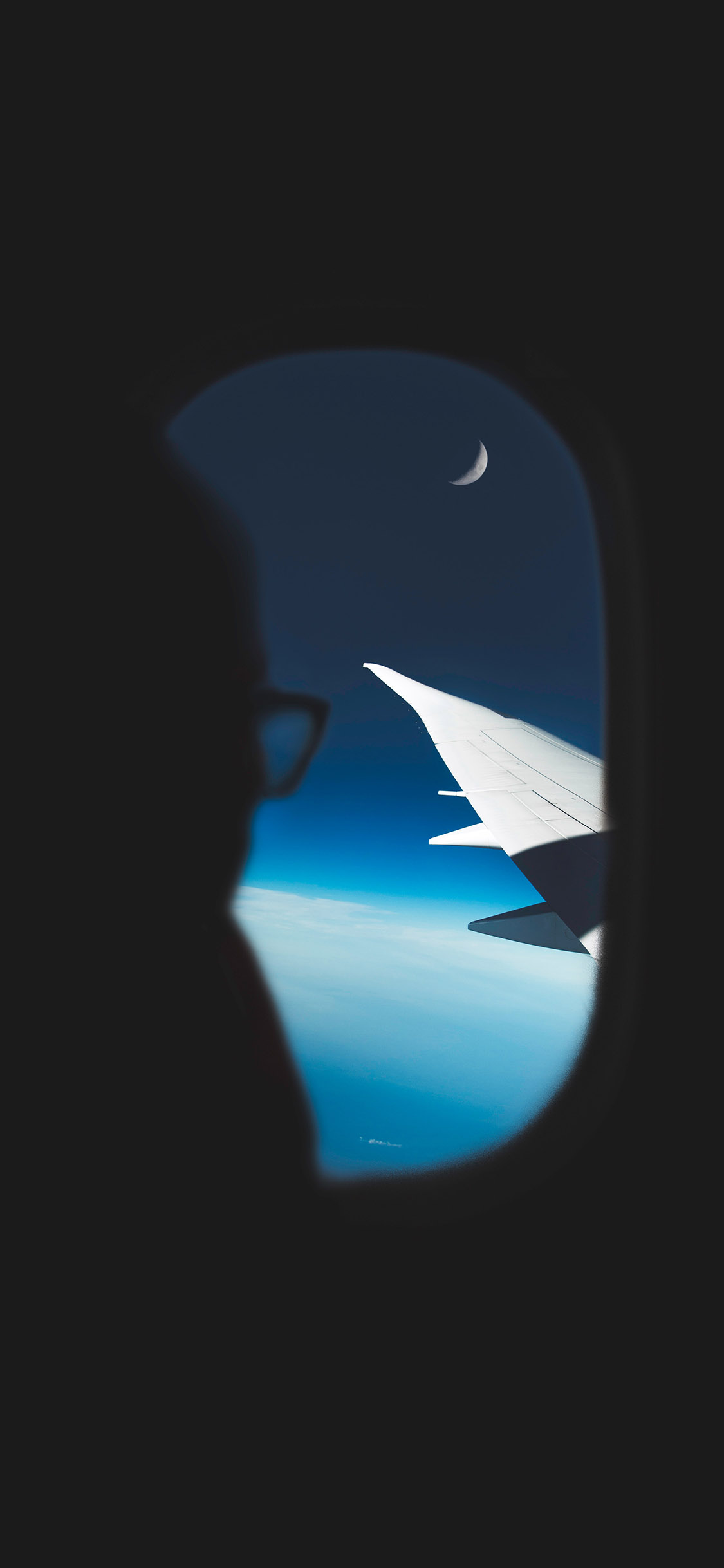 [2436×1125]机窗 飞机 机翼 云层 苹果手机壁纸图片