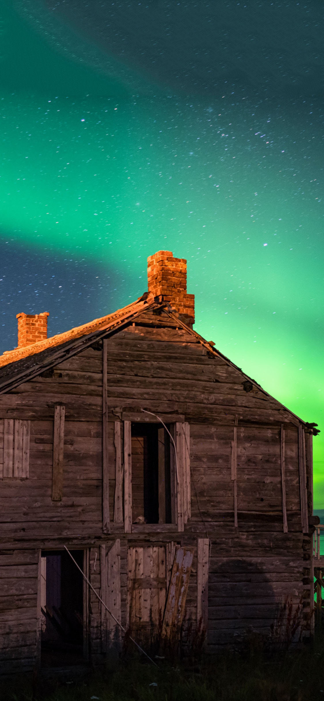 [2436×1125]极光 自然 美景 小木屋 苹果手机壁纸图片