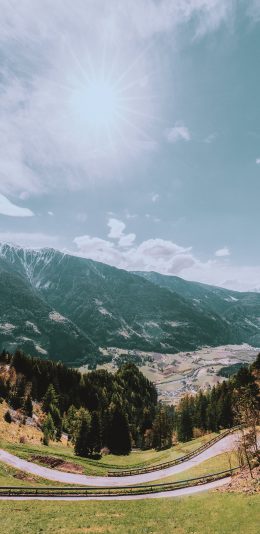 [2436x1125]树林 天空 晴朗 远眺 高山 苹果手机壁纸图片