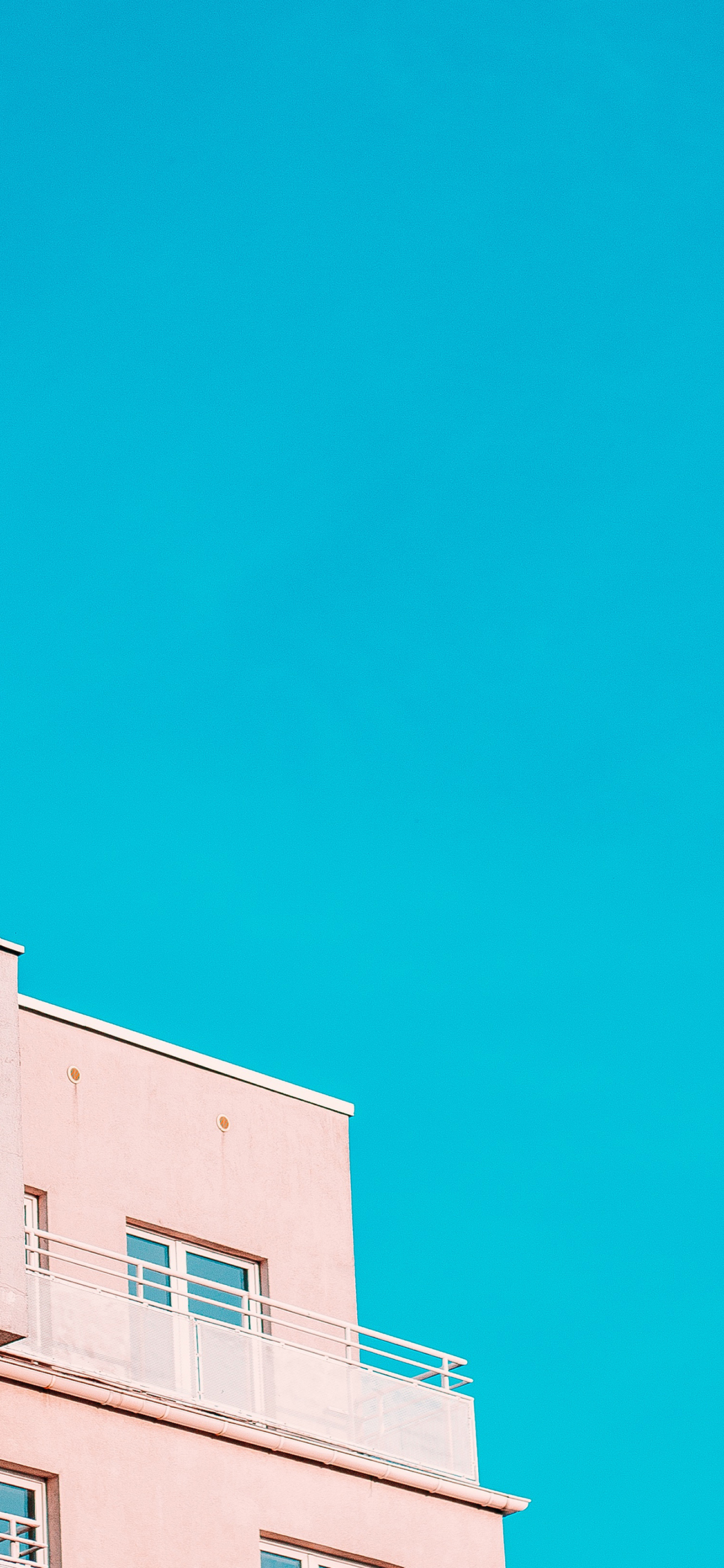 [2436×1125]楼房 阳台 蓝天 建筑 窗户 苹果手机壁纸图片