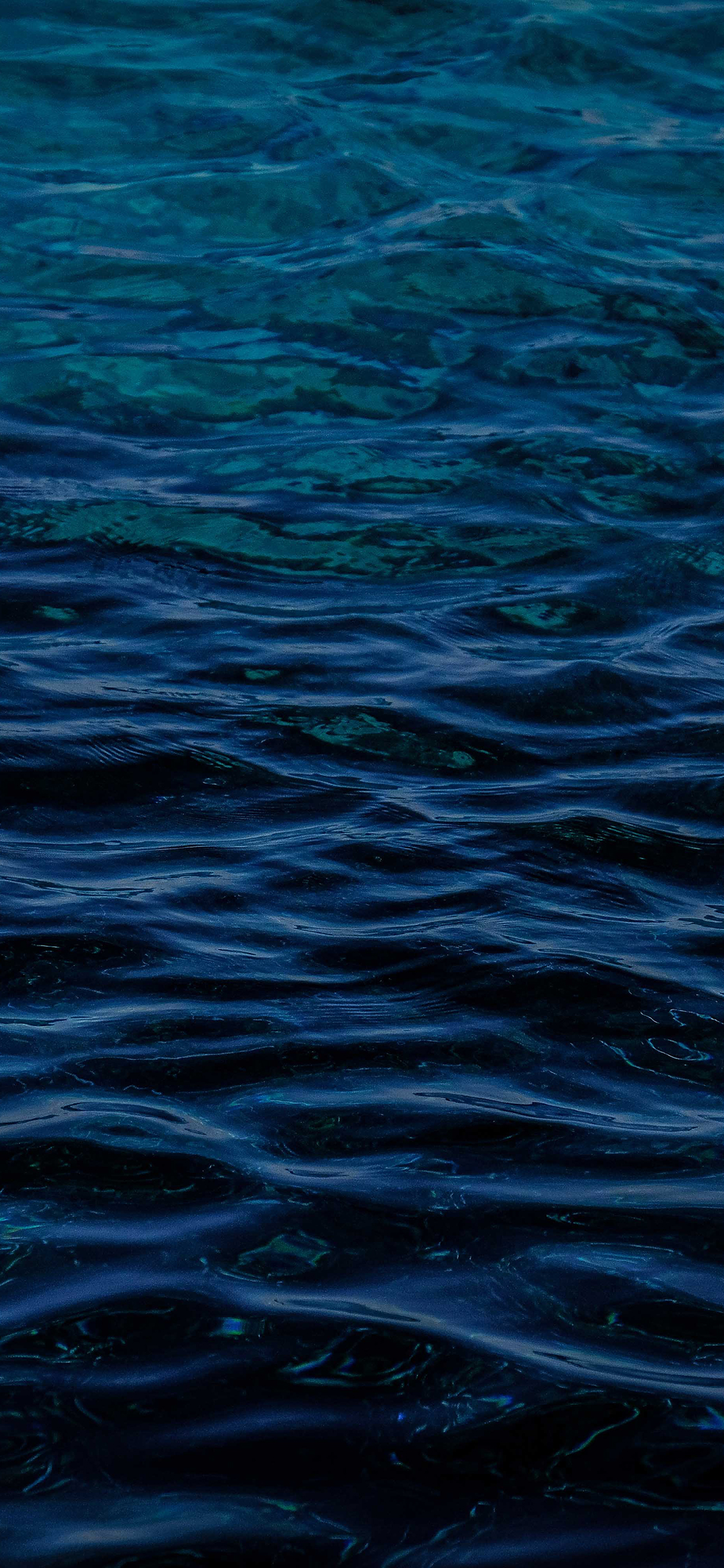 [2436×1125]水面 蓝色 水稳 湖水 苹果手机壁纸图片