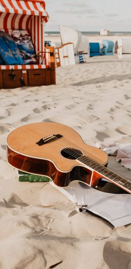 [2436x1125]沙滩 乐器 吉他 休闲 苹果手机壁纸图片