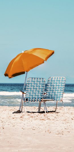 [2436x1125]沙滩 躺椅 遮阳伞 度假 海边 大海 苹果手机壁纸图片