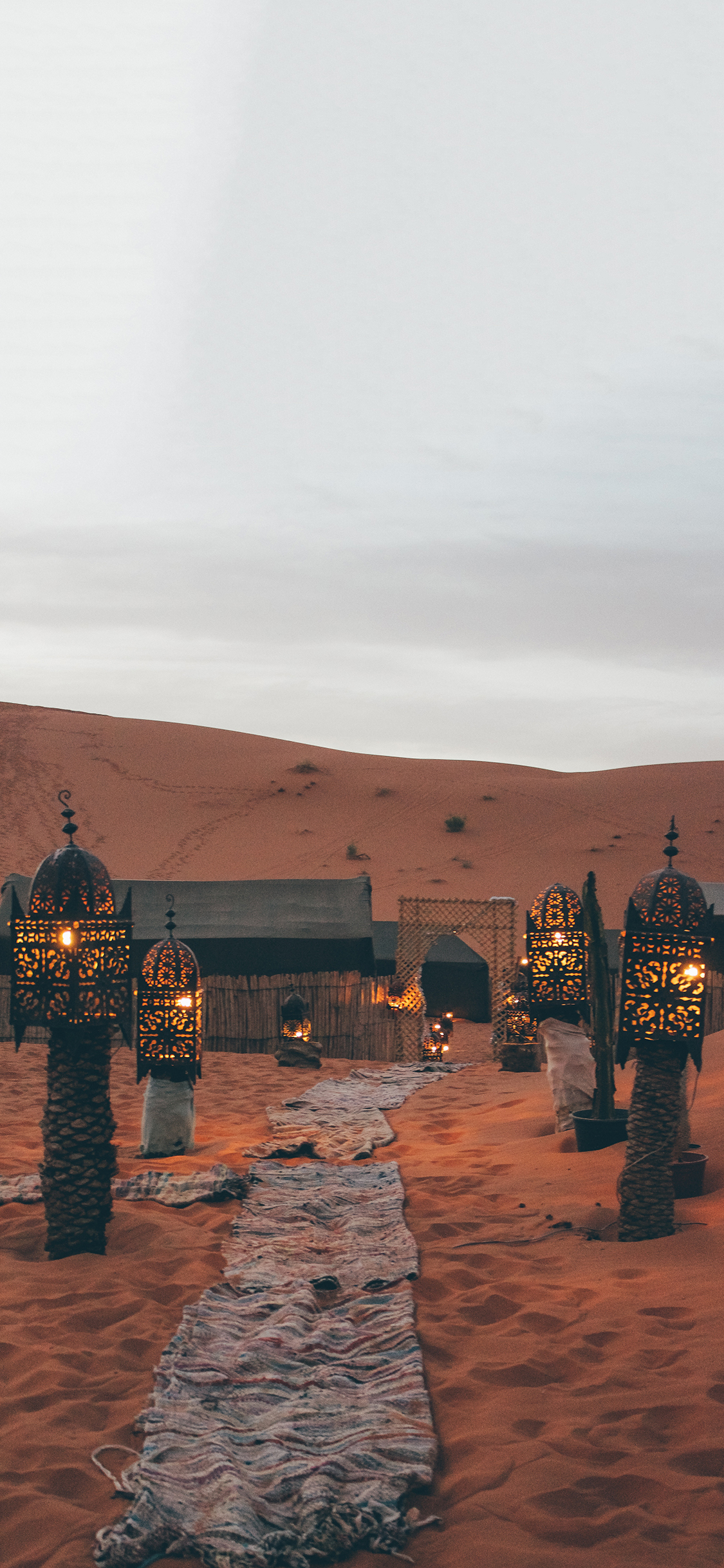 [2436×1125]沙漠 风情 建筑 异域 苹果手机壁纸图片