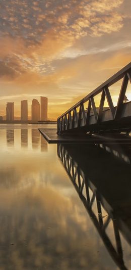 [2436x1125]河岸边 码头 晚霞 傍晚 苹果手机壁纸图片