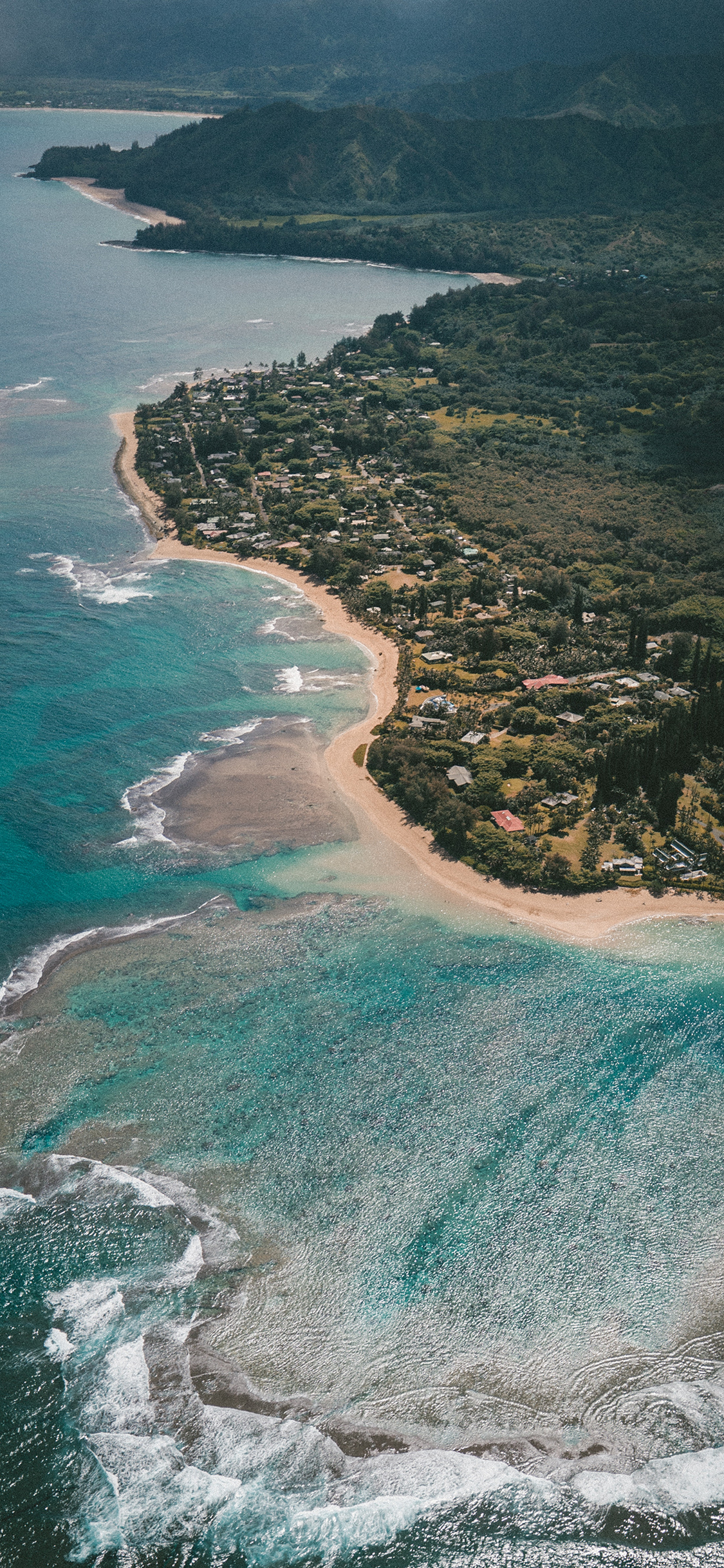 [2436×1125]浅滩 海浪 海岸 航拍 苹果手机壁纸图片