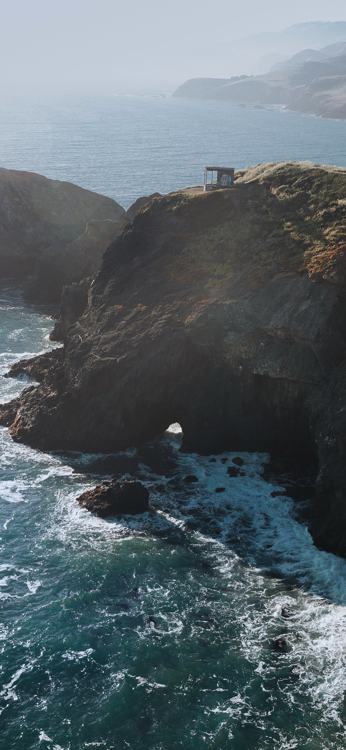 [2436×1125]海岸 半岛 海浪 海水 苹果手机壁纸图片