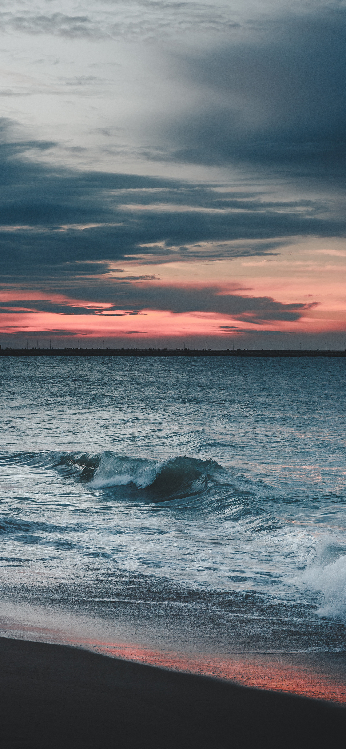 [2436×1125]海岸 夕阳 海浪 云层 苹果手机壁纸图片