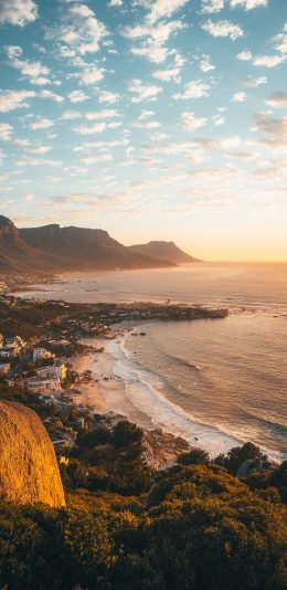 [2436x1125]海岸 大海 蓝天 海浪 苹果手机壁纸图片