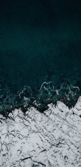 [2436x1125]海岸 海浪 石头 大海 苹果手机壁纸图片