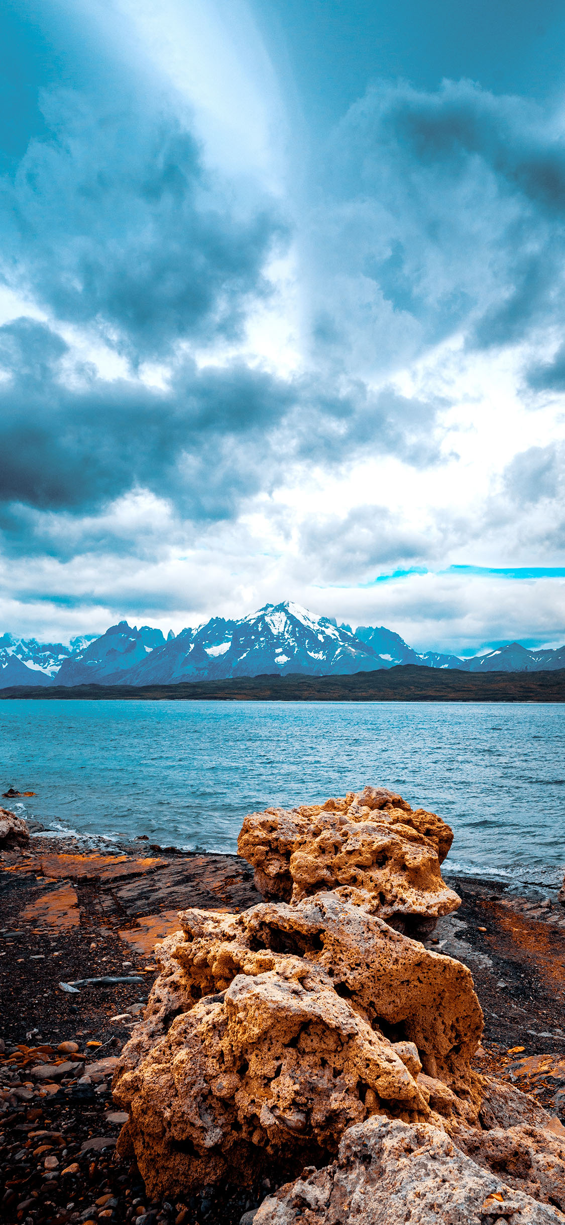 [2436×1125]海岸 海边 大海 天空 苹果手机壁纸图片