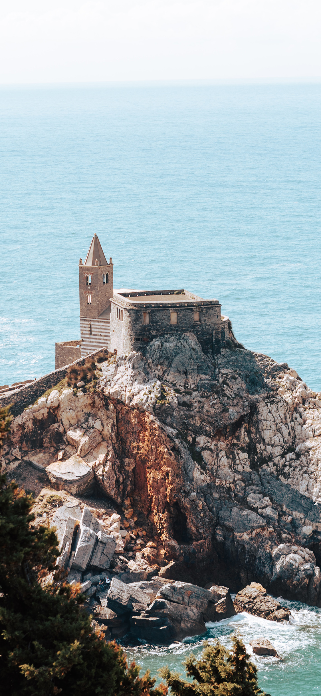 [2436×1125]海岸 海边 建筑 堡垒 苹果手机壁纸图片