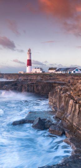 [2436x1125]海岸 灯塔 海浪 建筑 苹果手机壁纸图片