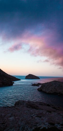 [2436x1125]海岸 礁石 云彩 傍晚 苹果手机壁纸图片