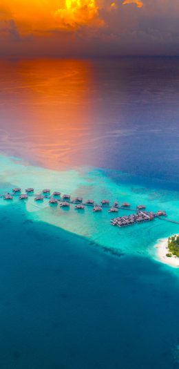 [2436x1125]海洋 度假 俯拍 大海 夕阳 苹果手机壁纸图片