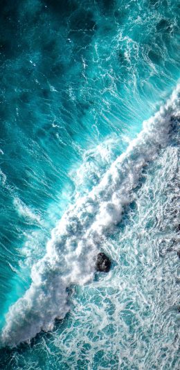 [2436x1125]海浪 海水 波浪 泡沫 礁石 苹果手机壁纸图片