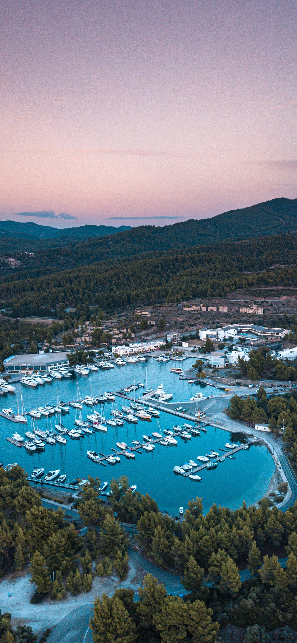 [2436×1125]海港 轮船 游轮 休闲度假 苹果手机壁纸图片