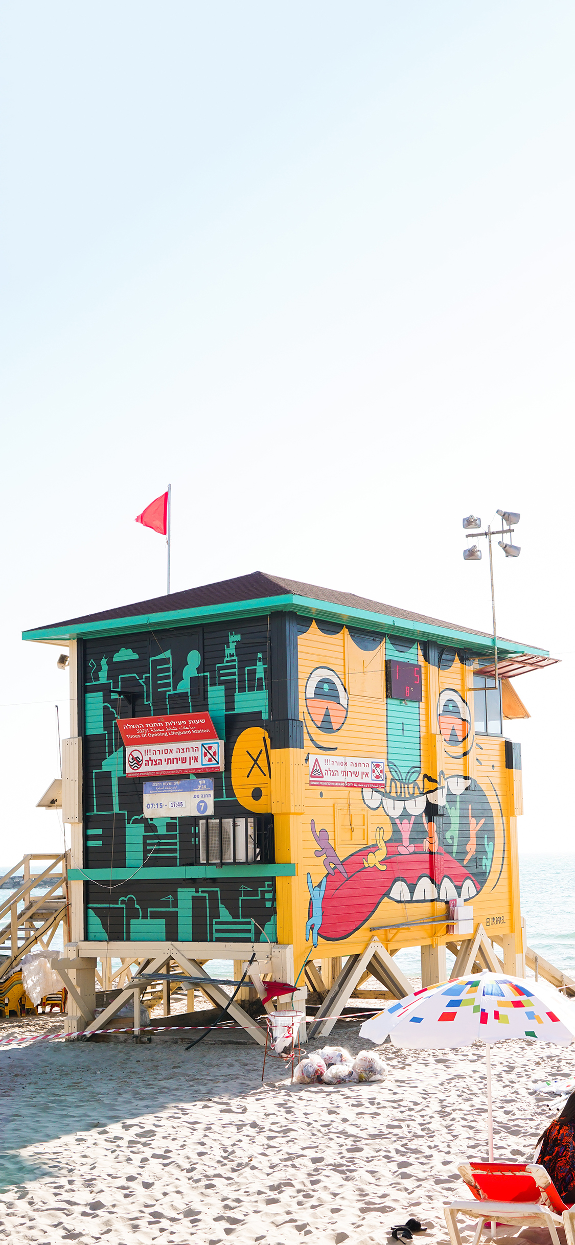 [2436×1125]海滩 建筑 涂鸦 色彩 休闲 度假 苹果手机壁纸图片