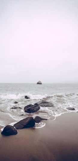 [2436x1125]海滩 礁石 石头 海浪 大海 沙滩 苹果手机壁纸图片