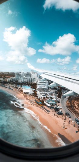 [2436x1125]海边 沙滩 度假 飞机 窗户 俯视 苹果手机壁纸图片