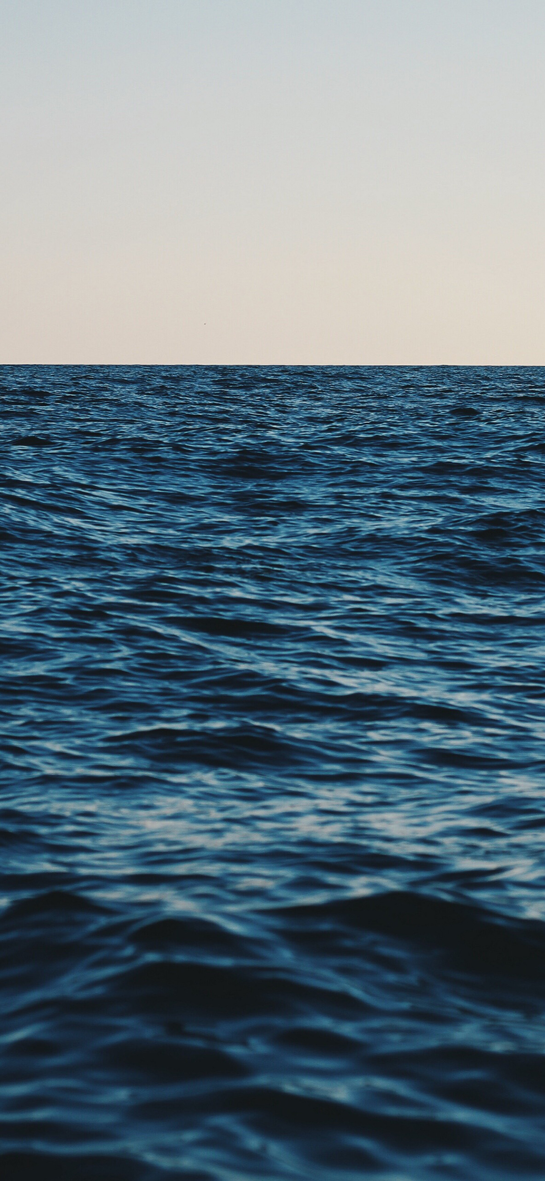 [2436×1125]海面 海水 大海 一线天 苹果手机壁纸图片
