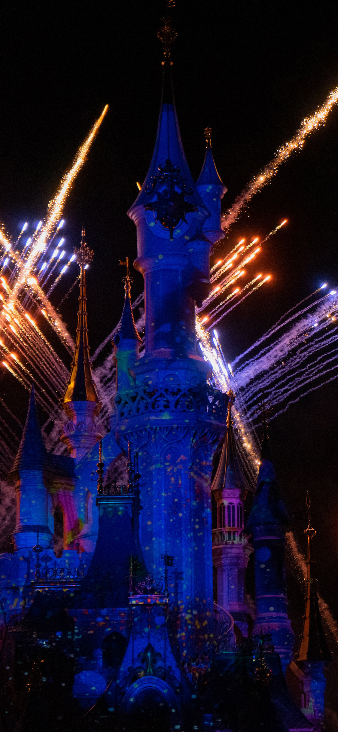 [2436×1125]游乐园 迪士尼乐园 童真 烟花 苹果手机壁纸图片