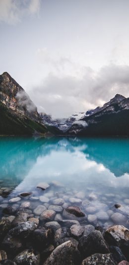 [2436x1125]湖泊 鹅卵石 镜面 高山 苹果手机壁纸图片