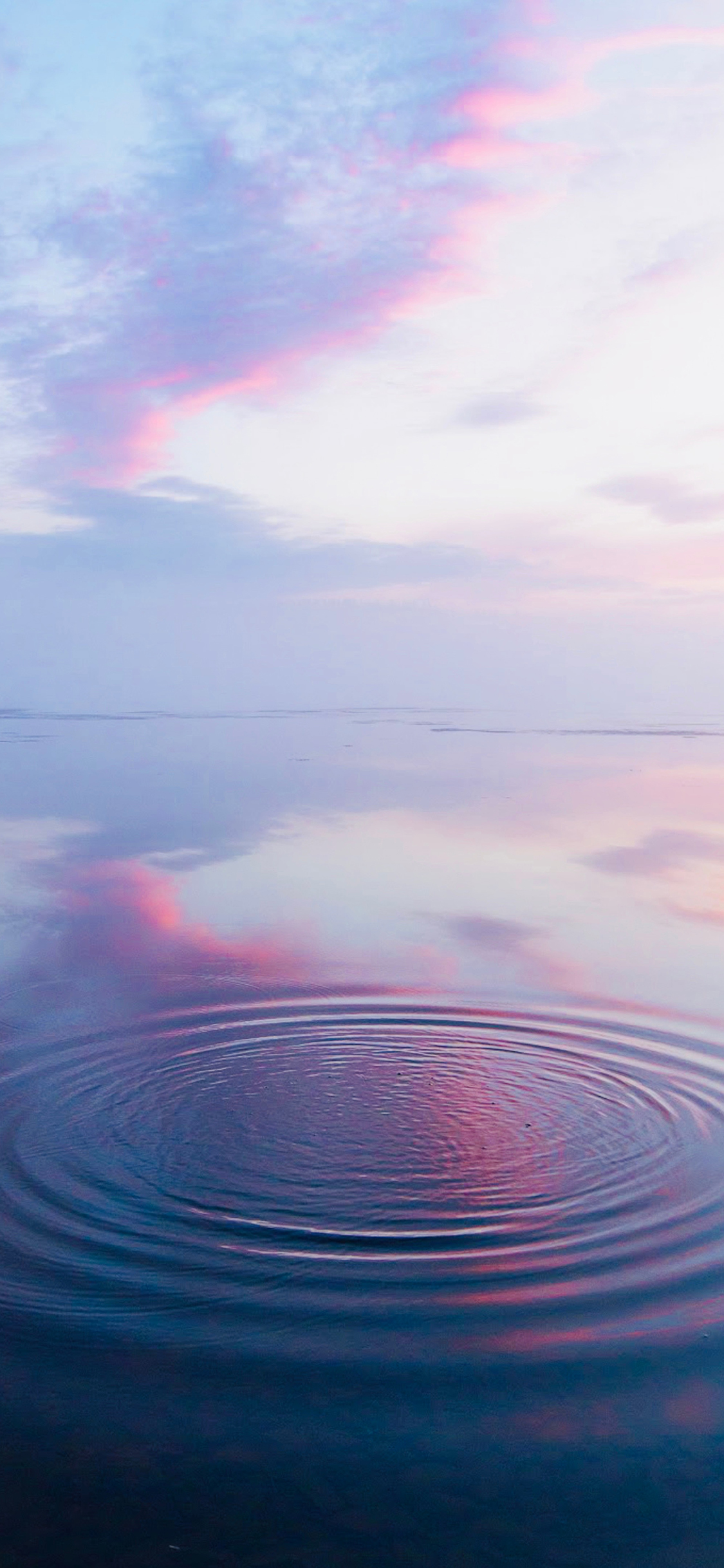 [2436×1125]湖面 水波 蓝色 倒影 水面 苹果手机壁纸图片