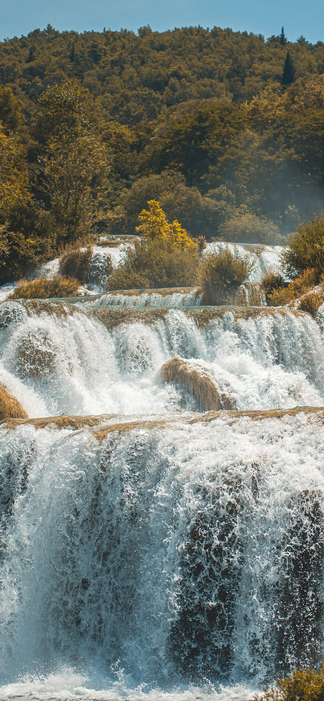 [2436×1125]瀑布 流水 山水 河流 苹果手机壁纸图片