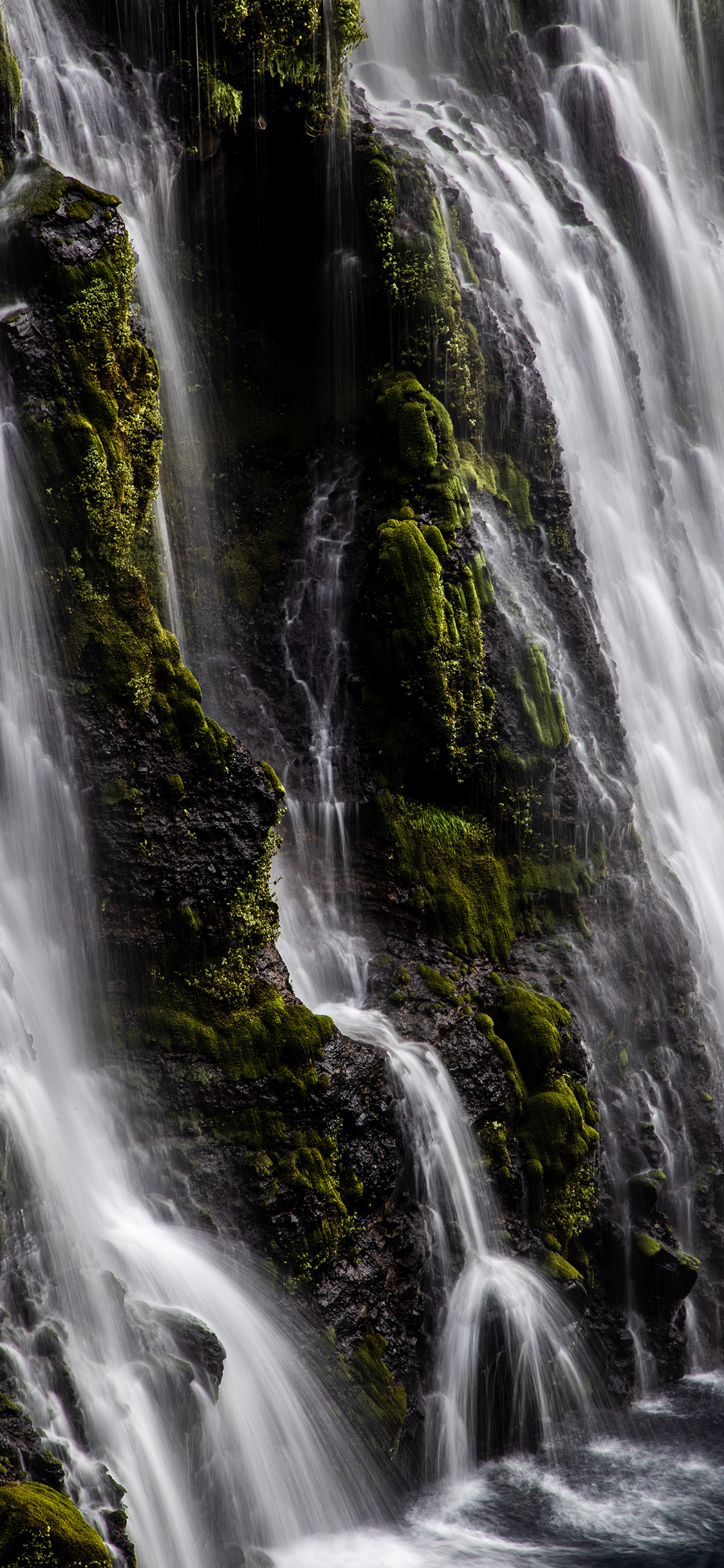 [2436×1125]瀑布 流水 野外 山水 苹果手机壁纸图片