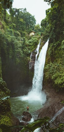 [2436x1125]瀑布 湖水 景色 水流 苹果手机壁纸图片