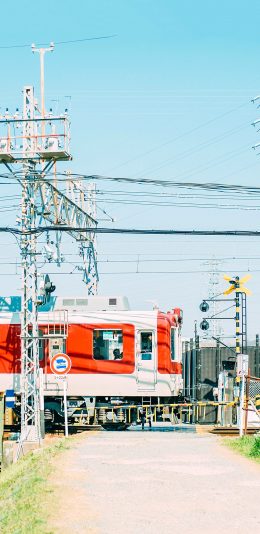 [2436x1125]火车 列车 日本 城市 电线 苹果手机壁纸图片