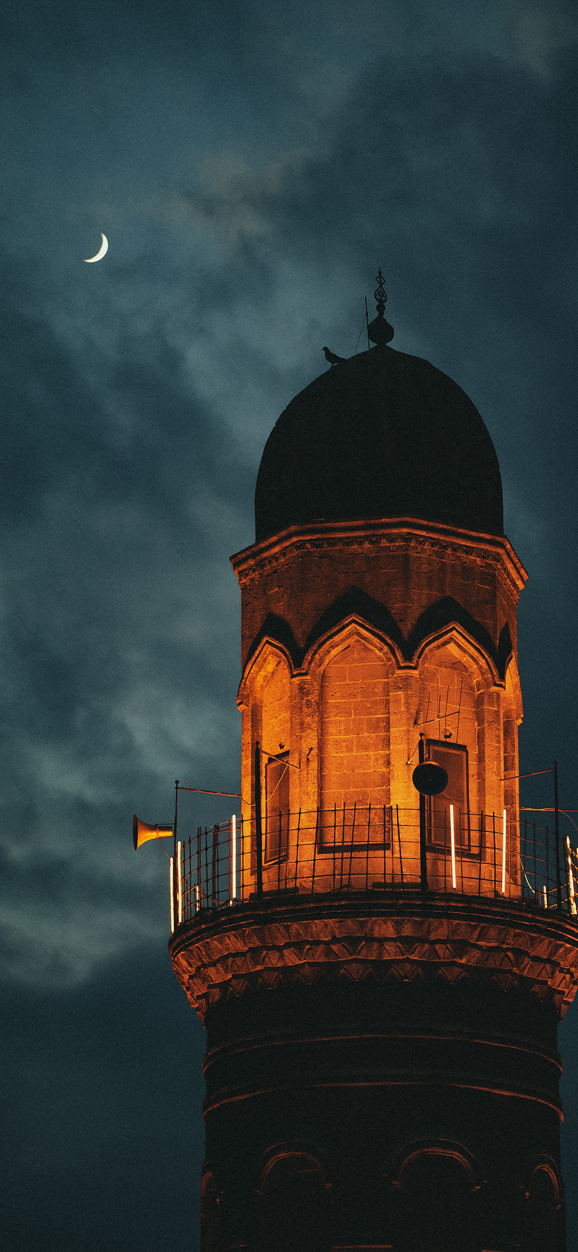 [2436×1125]灯塔 月亮 夜晚 天空 苹果手机壁纸图片