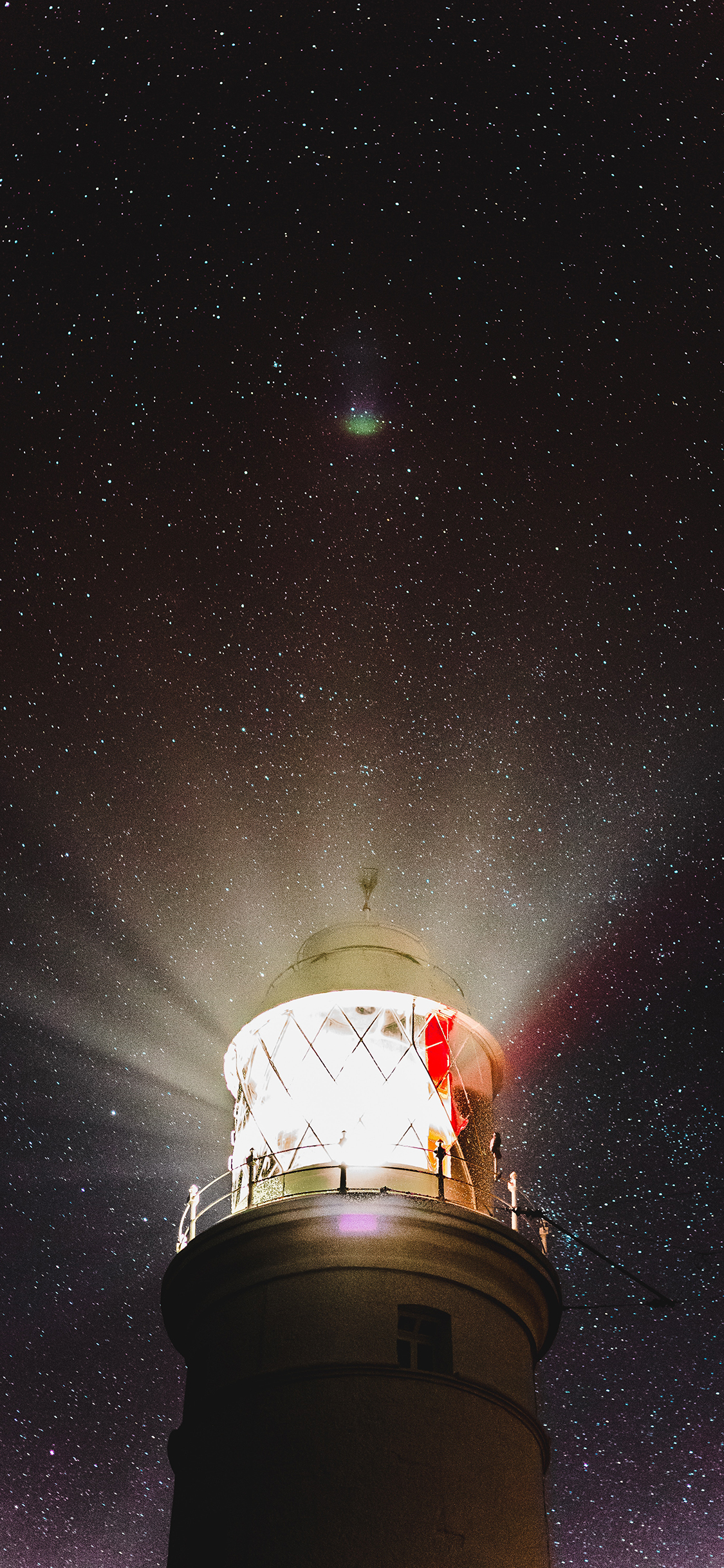 [2436×1125]灯塔 璀璨 星空 唯美 苹果手机壁纸图片