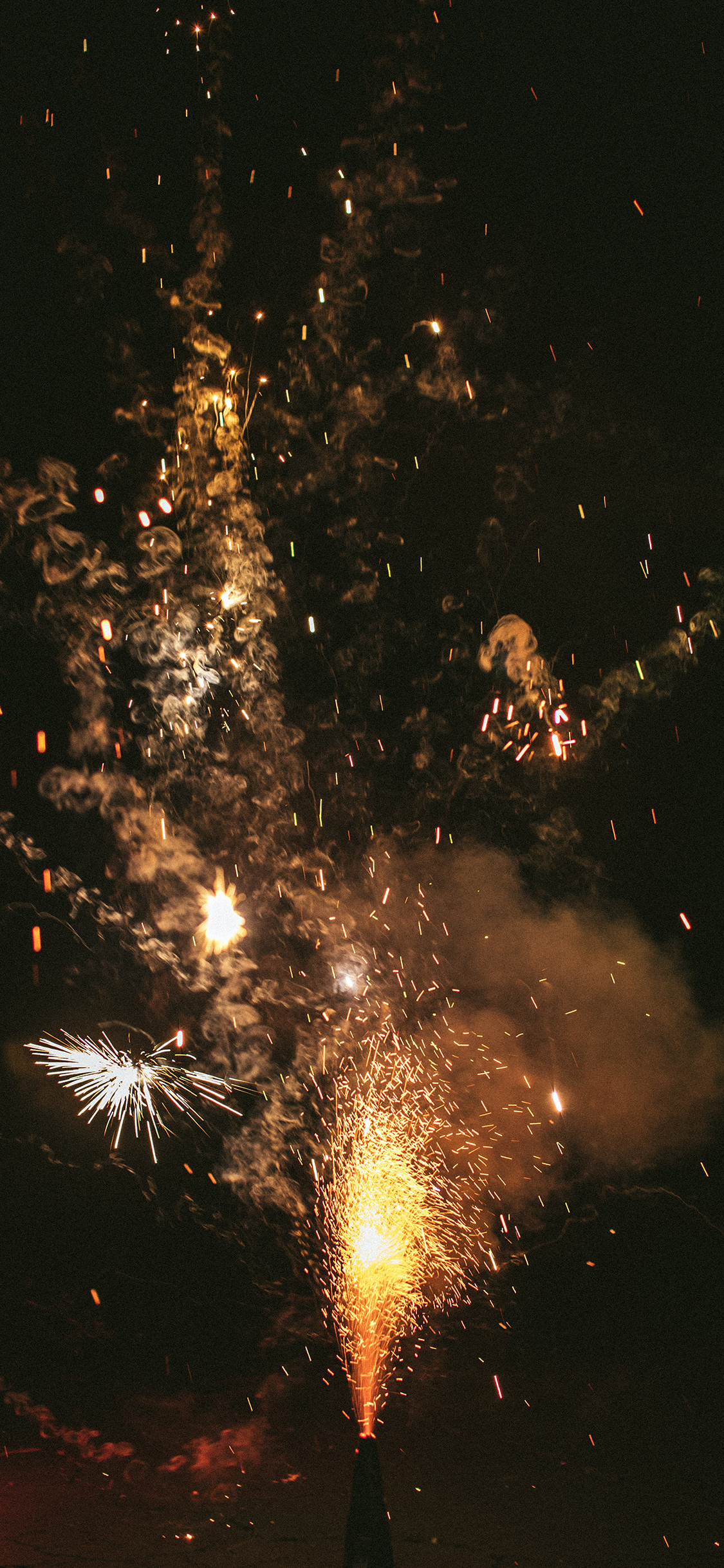 [2436×1125]烟花 璀璨 夜晚 绽放 苹果手机壁纸图片