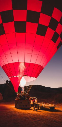 [2436x1125]热气球 火焰 上升 凌晨 苹果手机壁纸图片