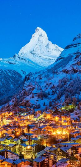 [2436x1125]瑞士 圣科瓦小镇 雪山 夜景 苹果手机壁纸图片