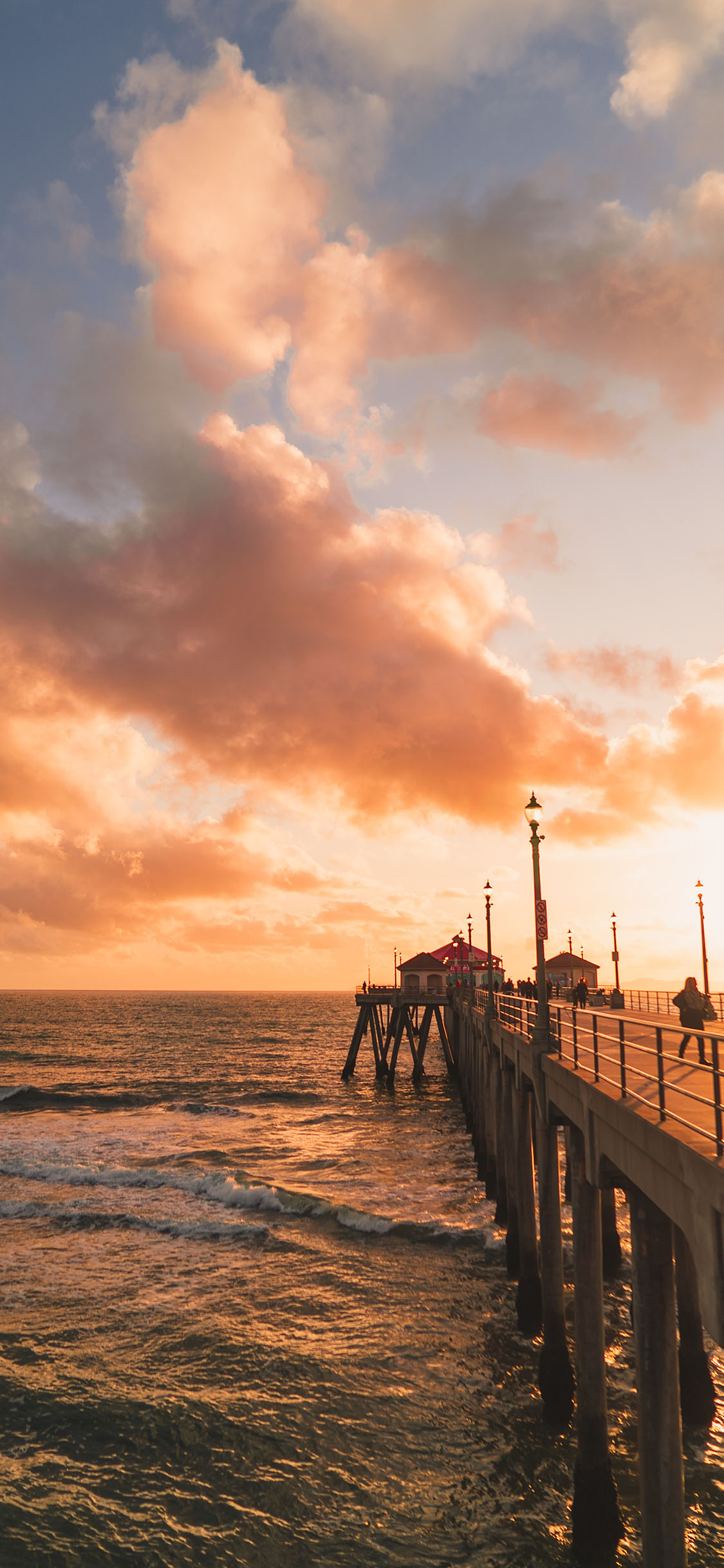 [2436×1125]码头 海岸 夕阳 云彩 苹果手机壁纸图片