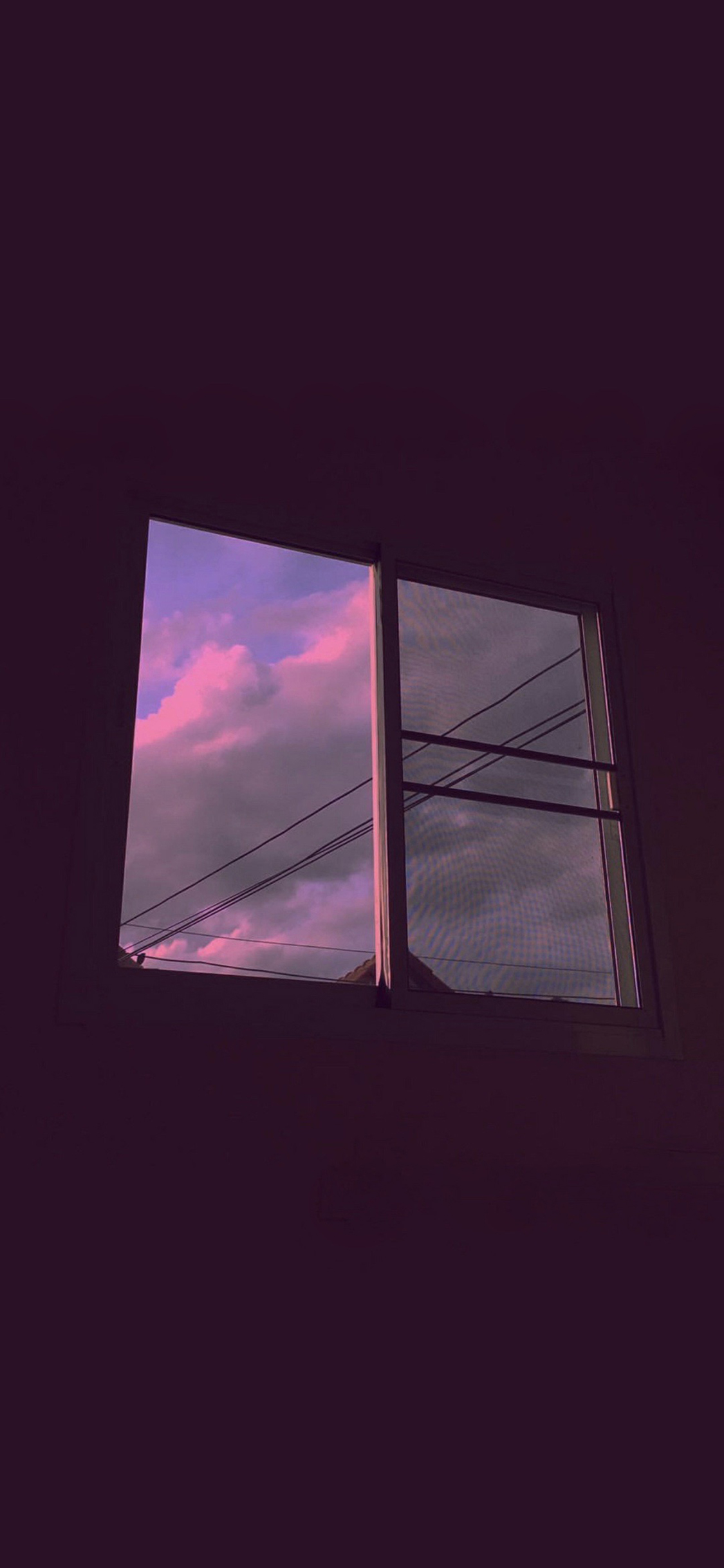 [2436×1125]窗外 窗户 天空 云朵 电缆 苹果手机壁纸图片