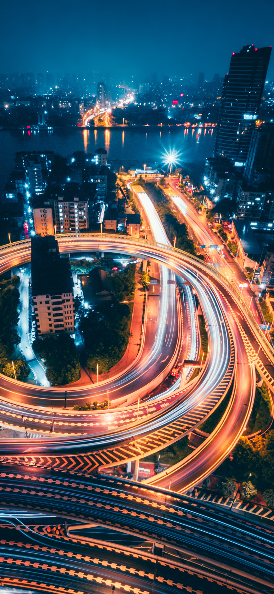 [2436×1125]立交桥 俯拍 城市 夜景 苹果手机壁纸图片