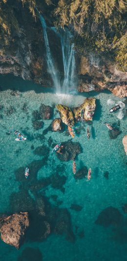 [2436x1125]自然 山河美景 瀑布 船只 苹果手机壁纸图片