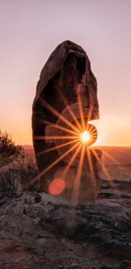 [2436x1125]自然 岩石 阳光 美景 苹果手机壁纸图片